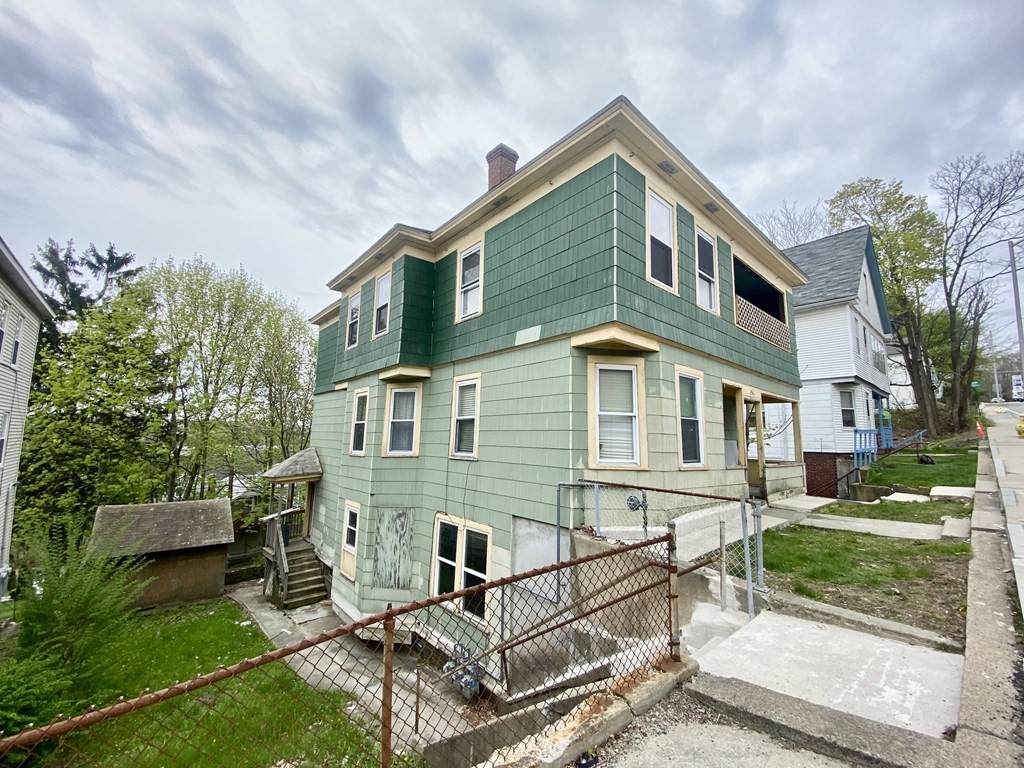 256 Belmont St - Photo 1
