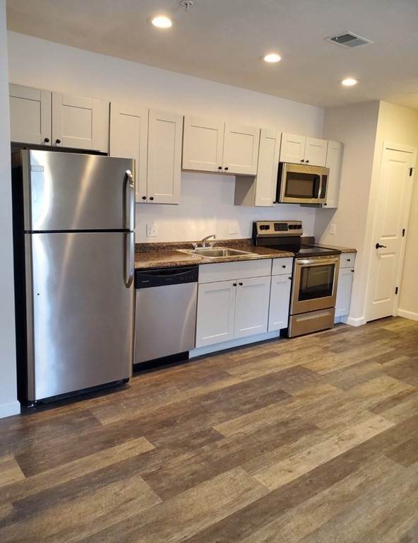 576 South Ave - Photo 1