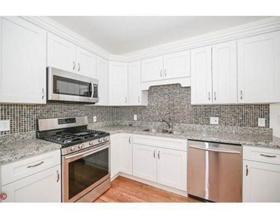 375 Prospect St - Photo 1