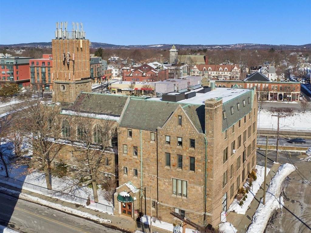 288 Walnut St - Photo 1