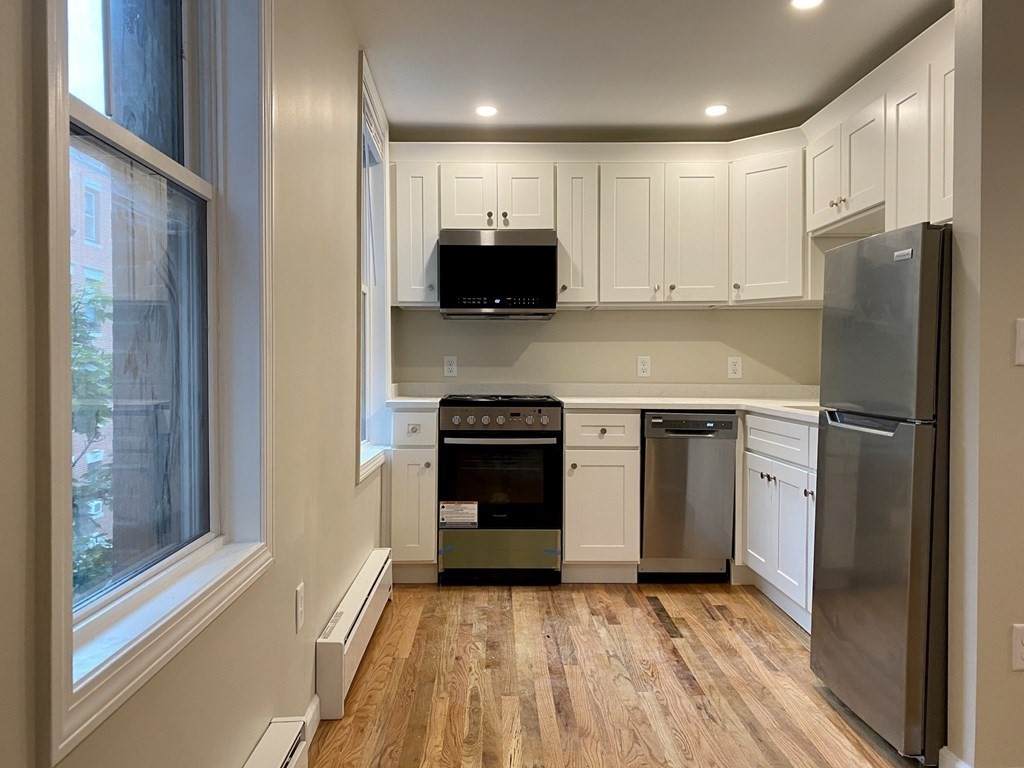48 Irving Street - Photo 1