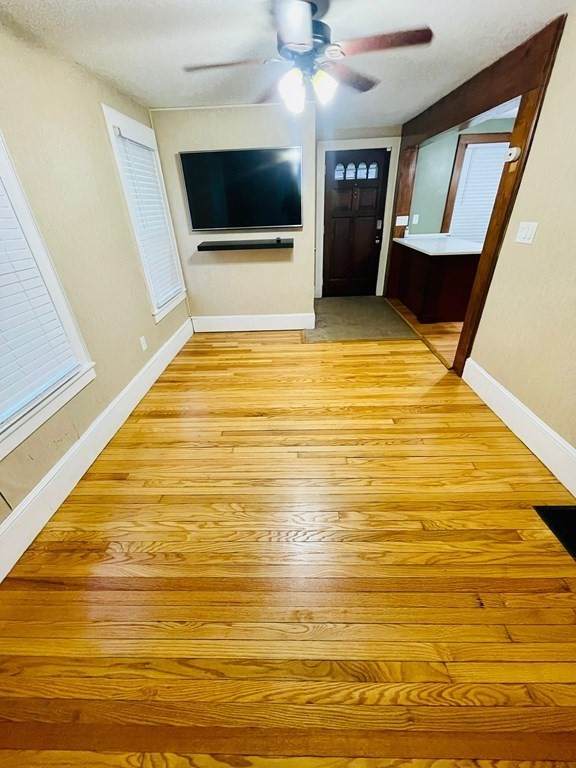 39 Ludlow Ave - Photo 1
