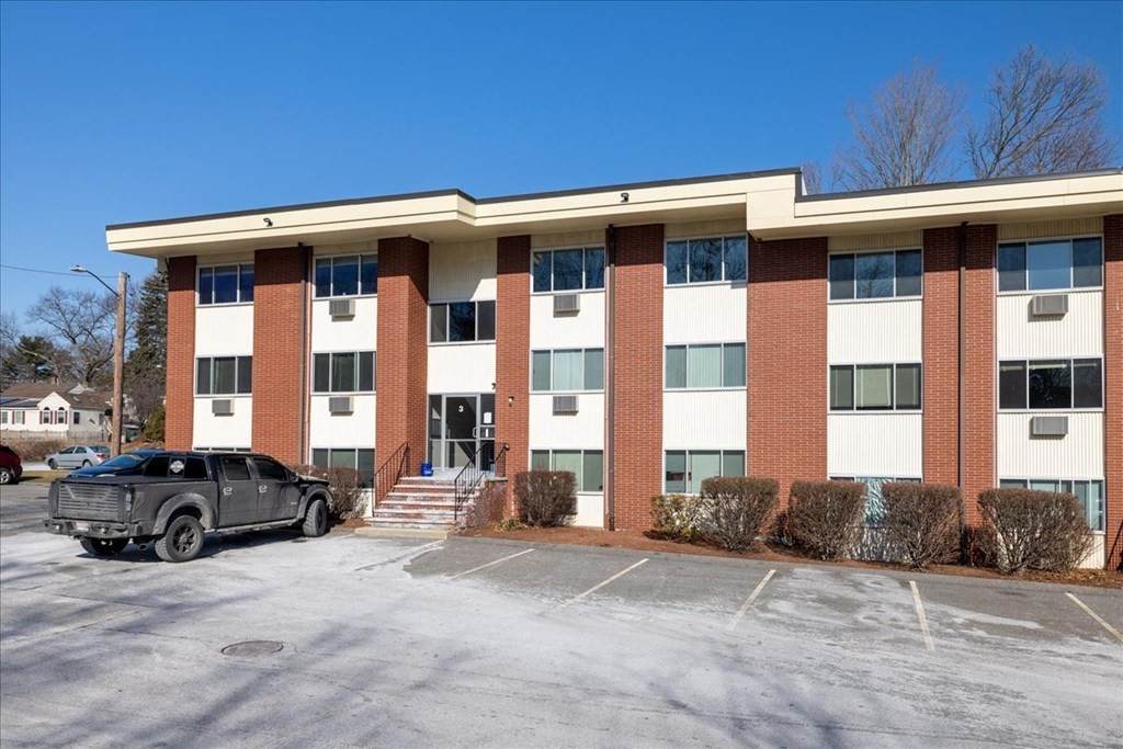 74 Beach St - Photo 1