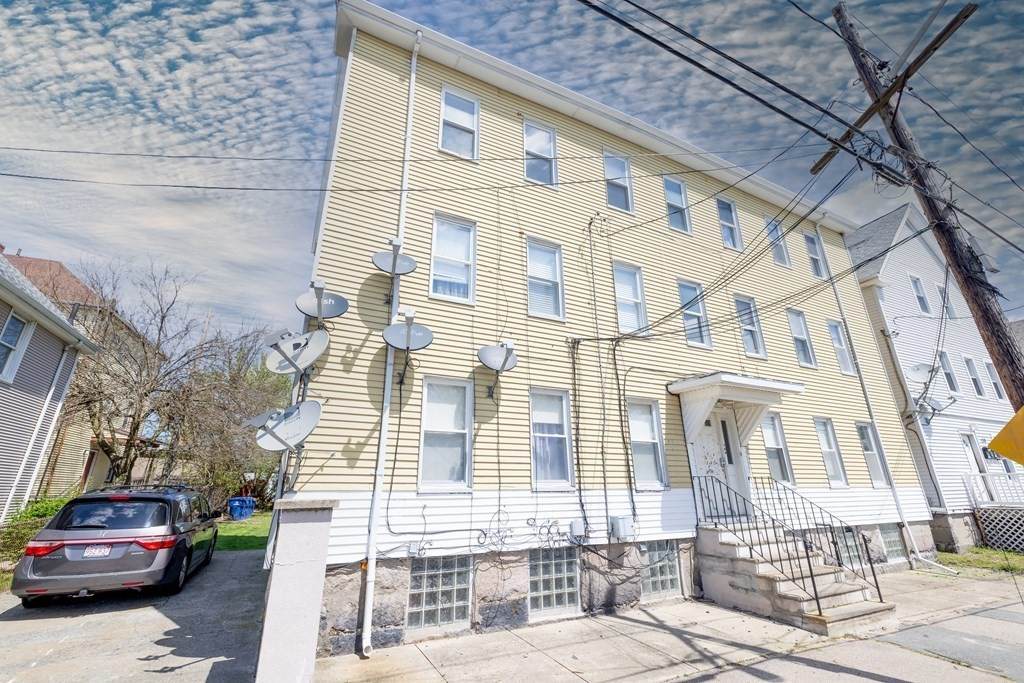 143 Coffin Ave - Photo 1