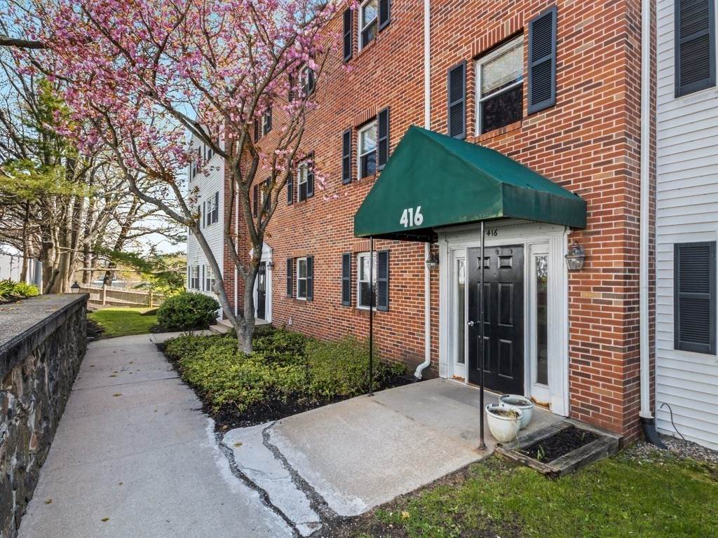 416 Grove St - Photo 1