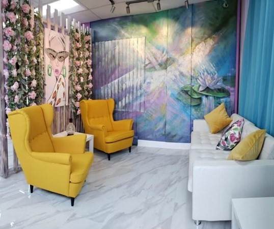 100 Beauty Salon - Photo 1