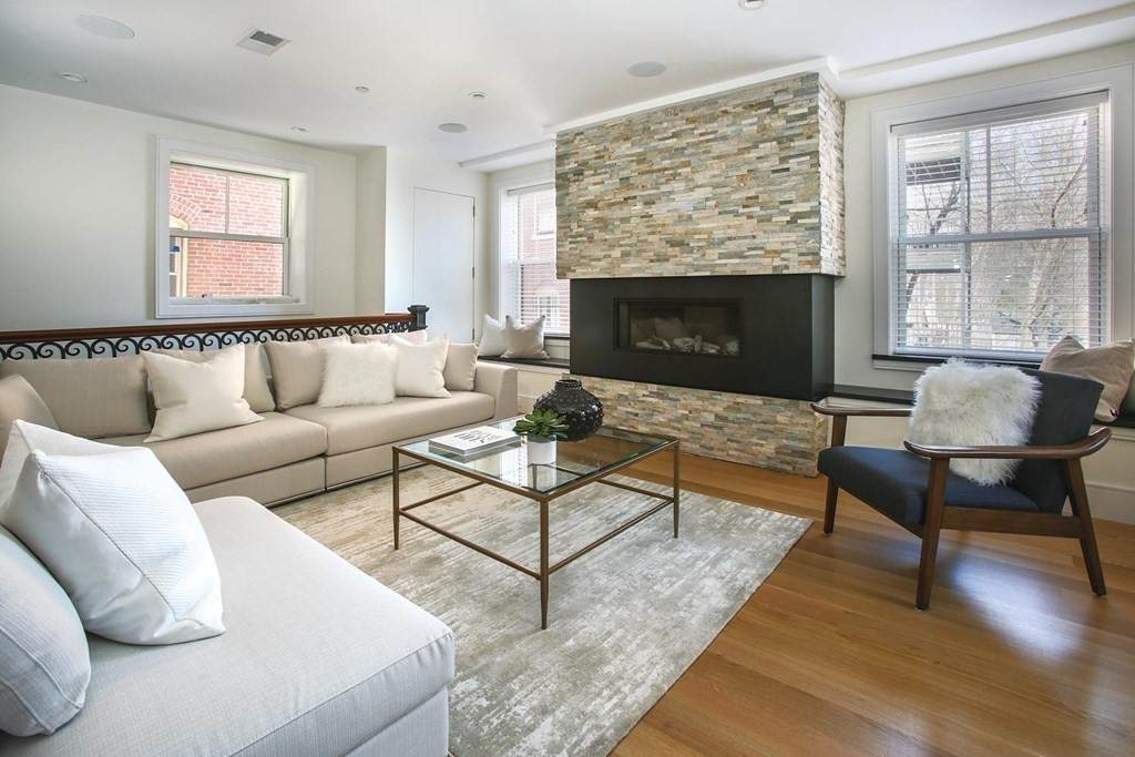 373 Harvard Street - Photo 1
