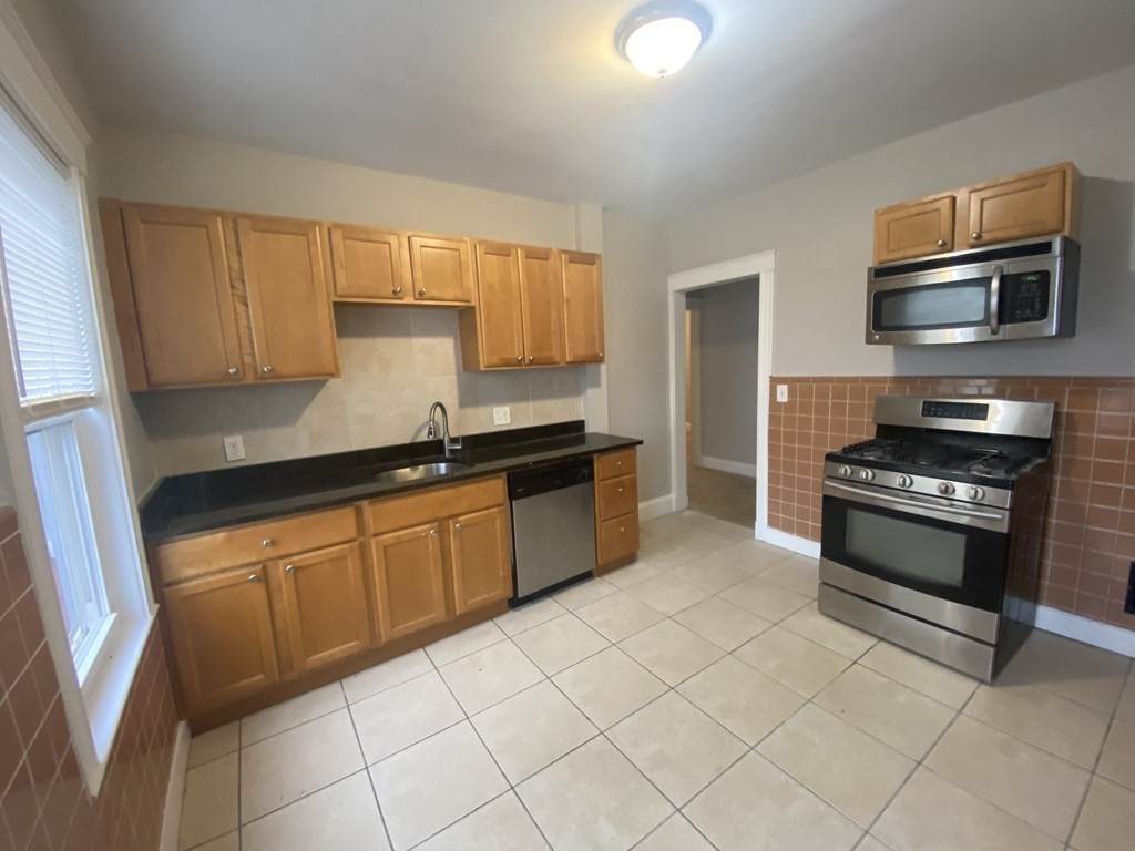 7 Crowell Street - Photo 1