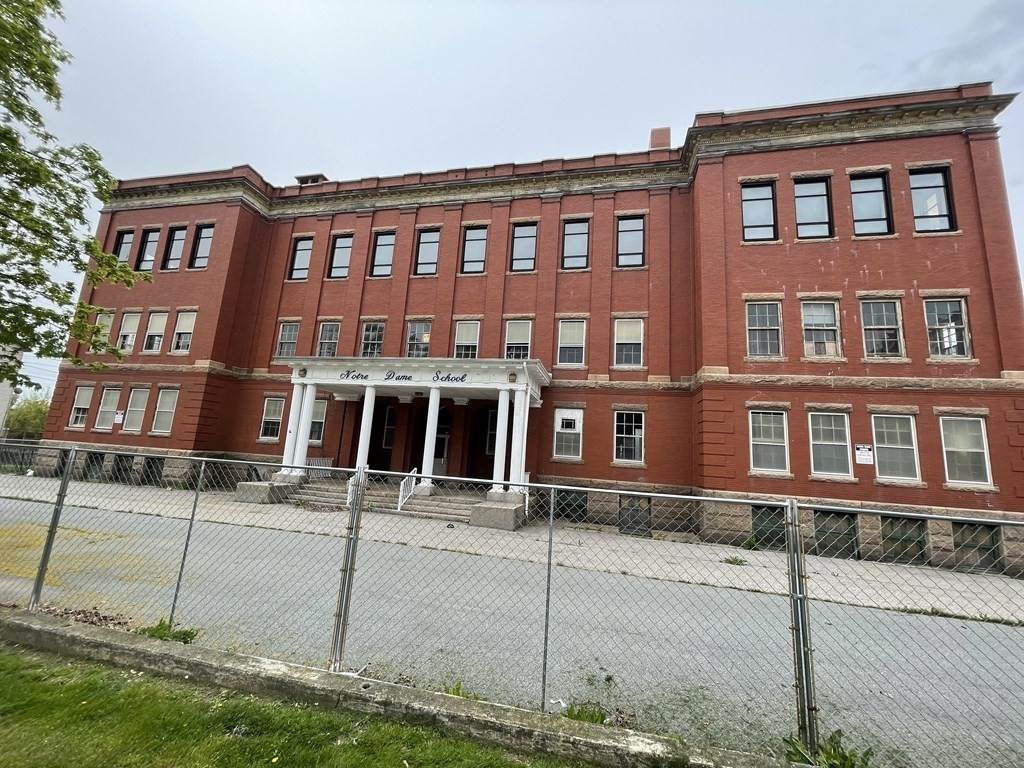 34 St Joseph St - Photo 1