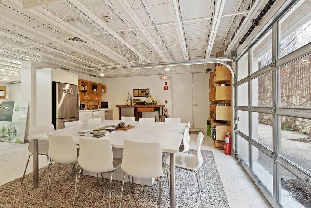 555 E Second - Photo 1