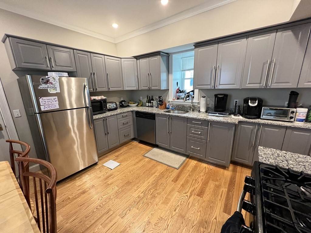 14 Stickney Ave - Photo 1