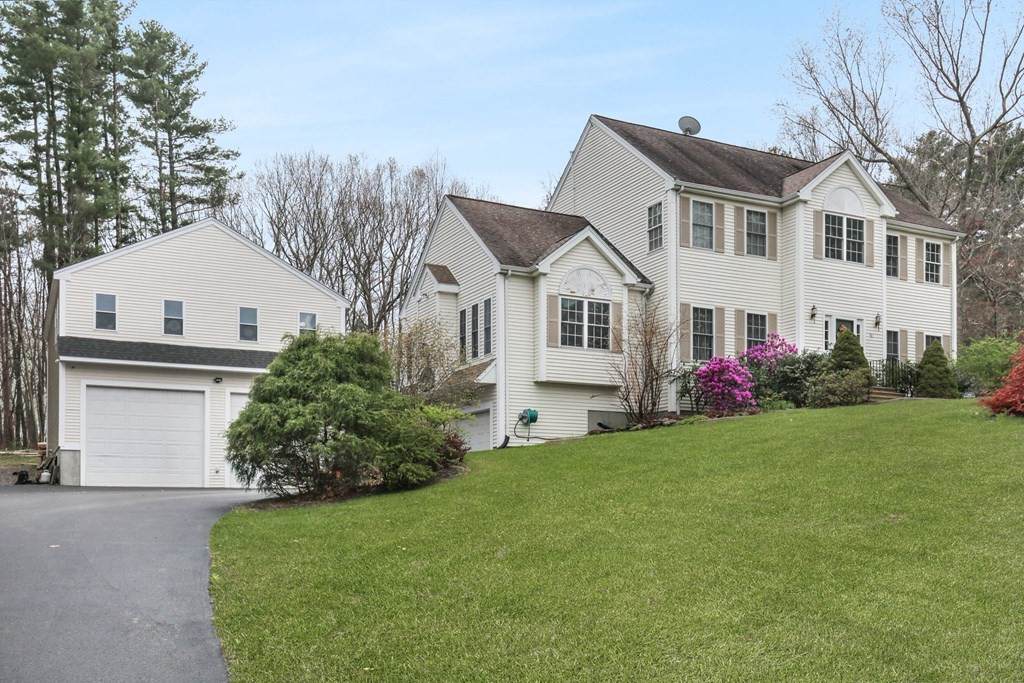 90 Elmshade Dr - Photo 1