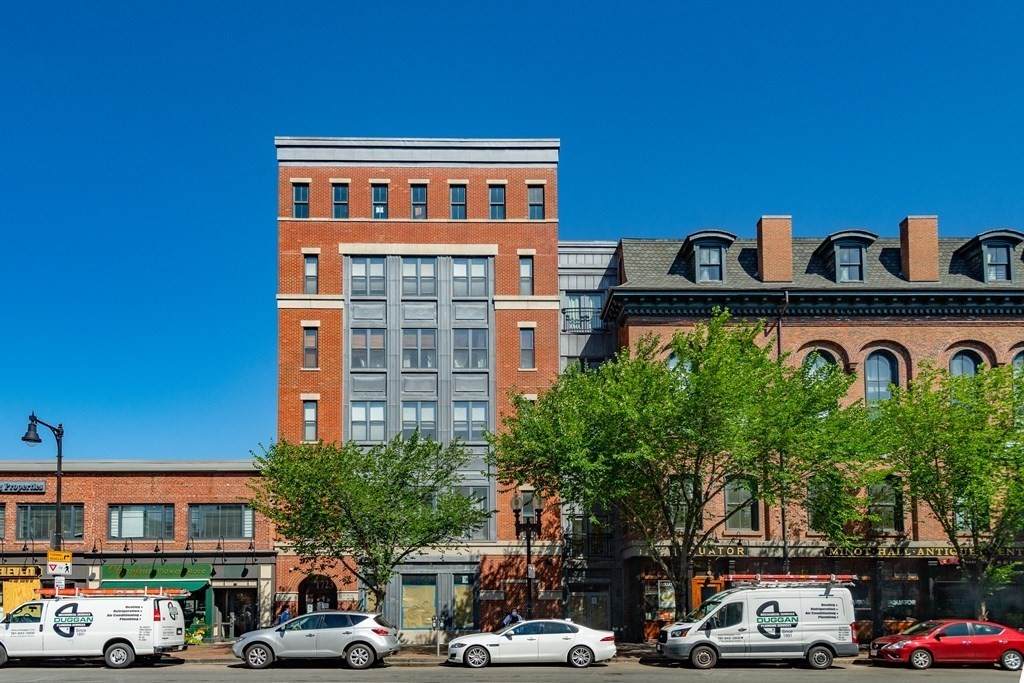 1723 Washington St - Photo 1