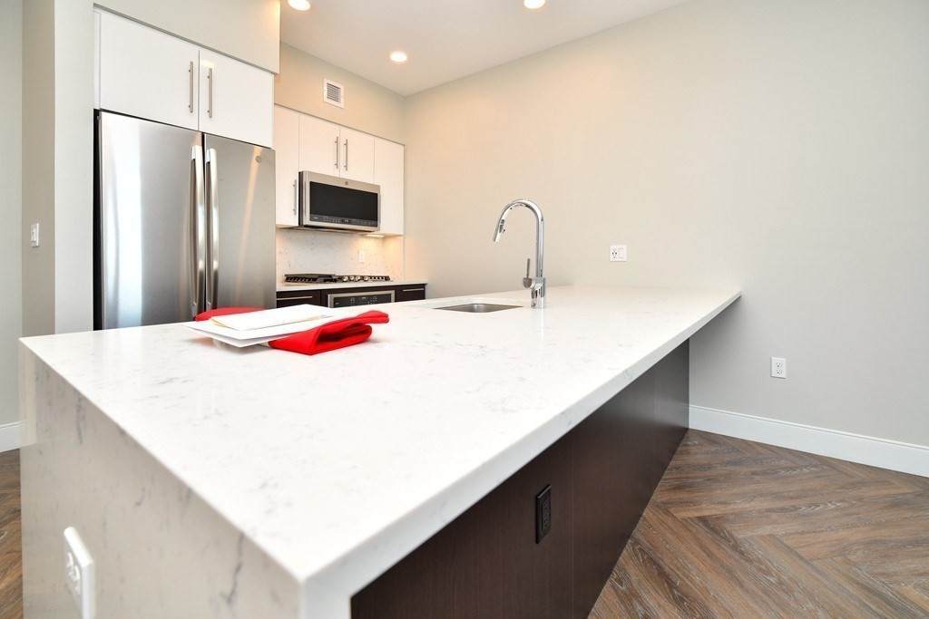 1973 Dorchester Avenue - Photo 1