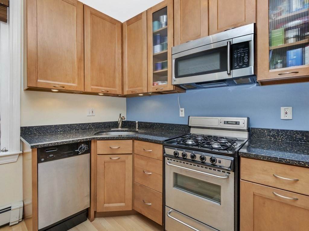 16 Foster - Photo 1