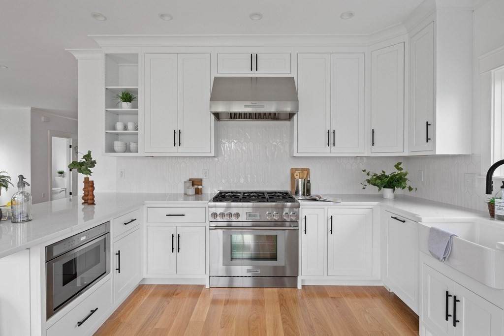 152 Pine St. - Photo 1