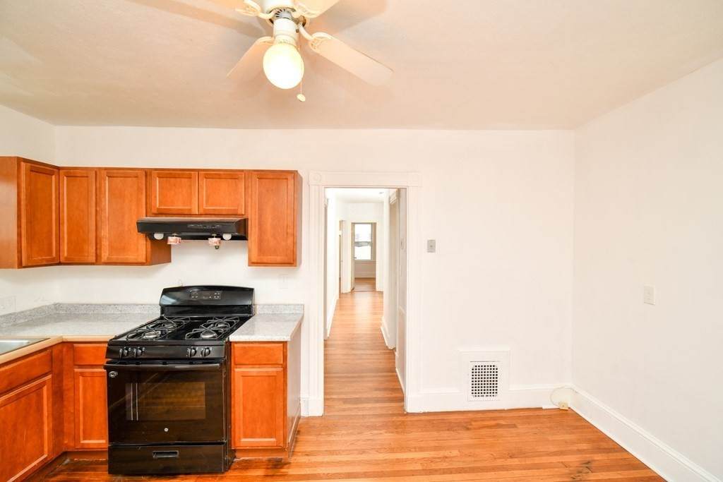 84 Spencer St - Photo 1