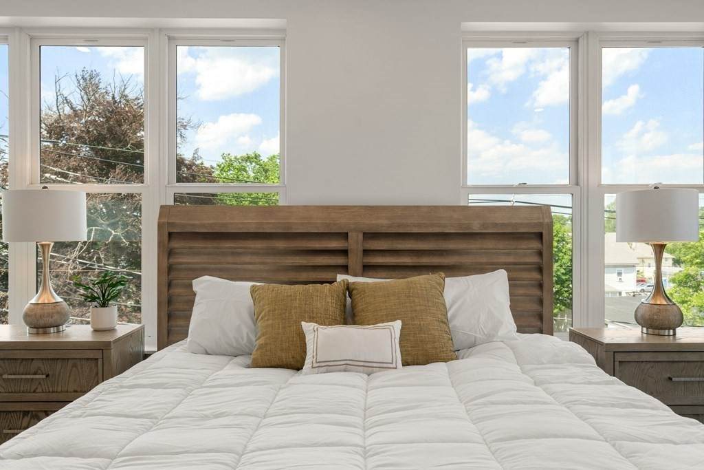 68 Los Angeles Street - Photo 1
