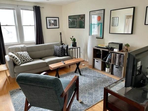 112 West 7th - Photo 1