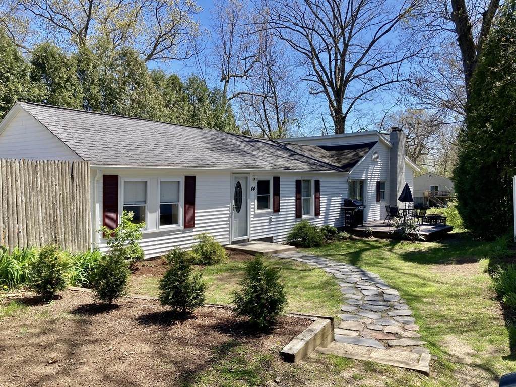 44 North Lake Avenue - Photo 1
