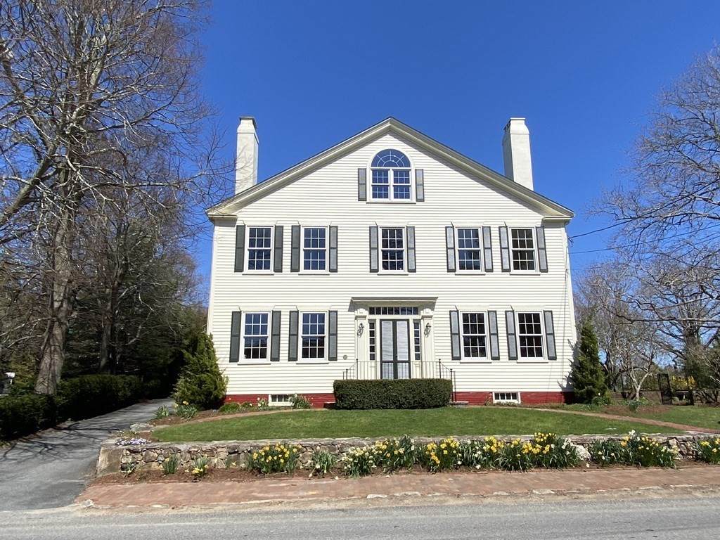 449 Elm St - Photo 1