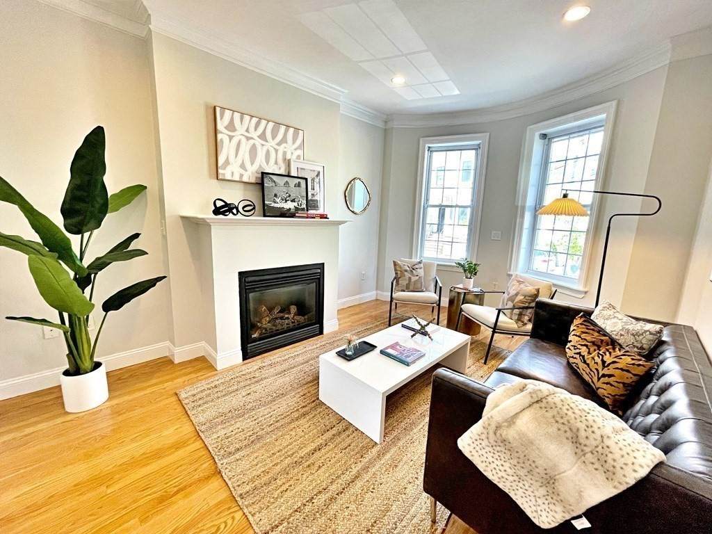 111 Saratoga St - Photo 1
