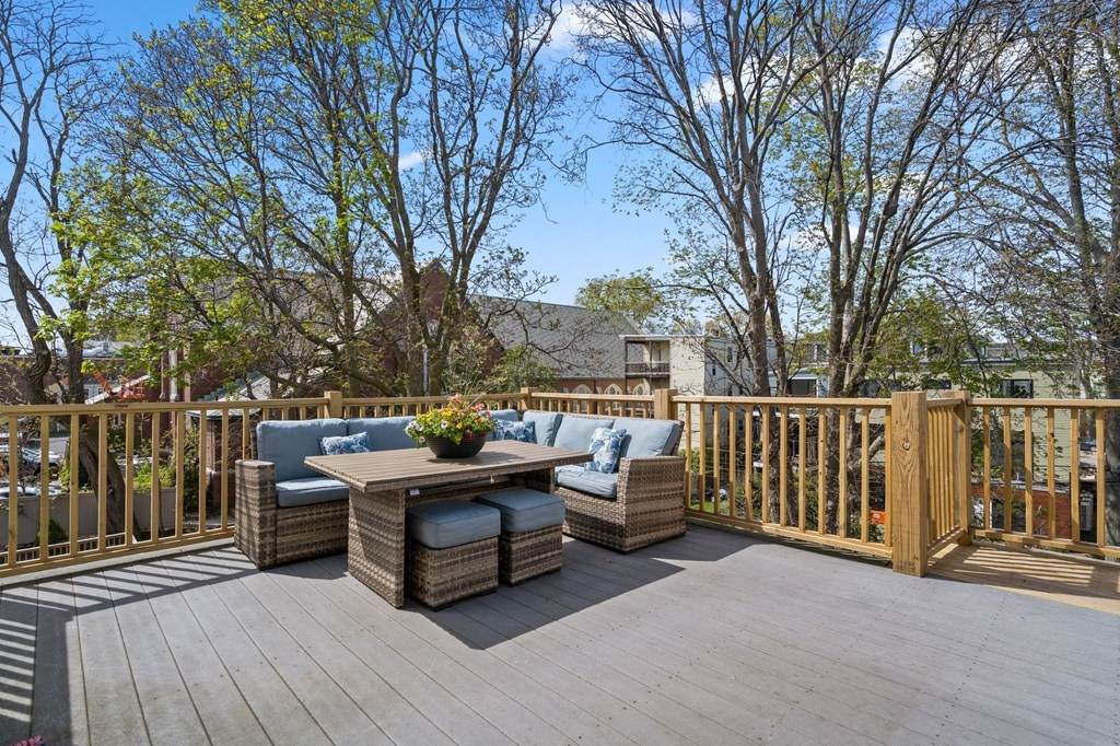 840 E 4Th Street - Photo 1