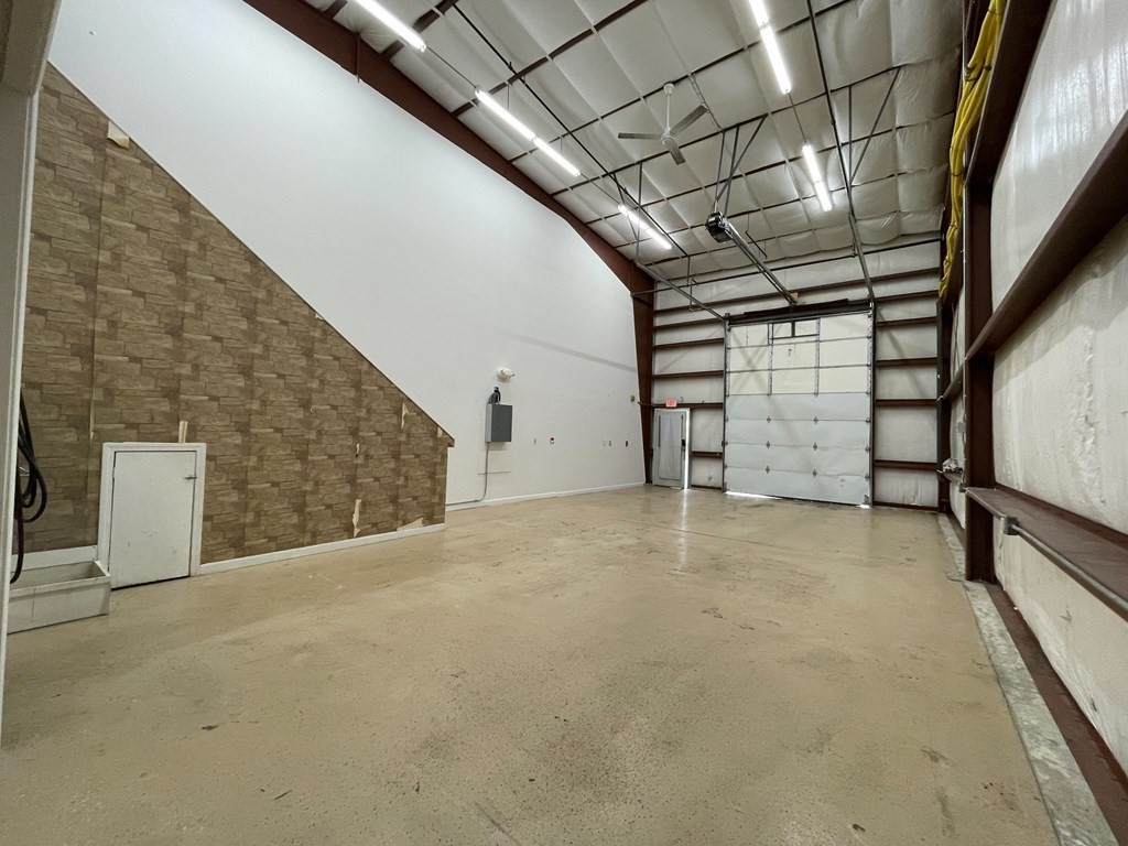 9 W Adams St - Photo 1