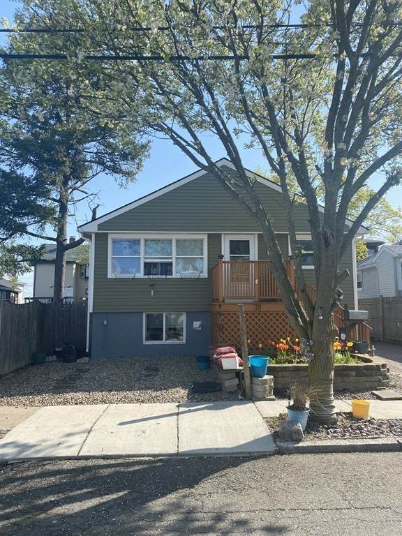 38 Bateman Ave - Photo 1