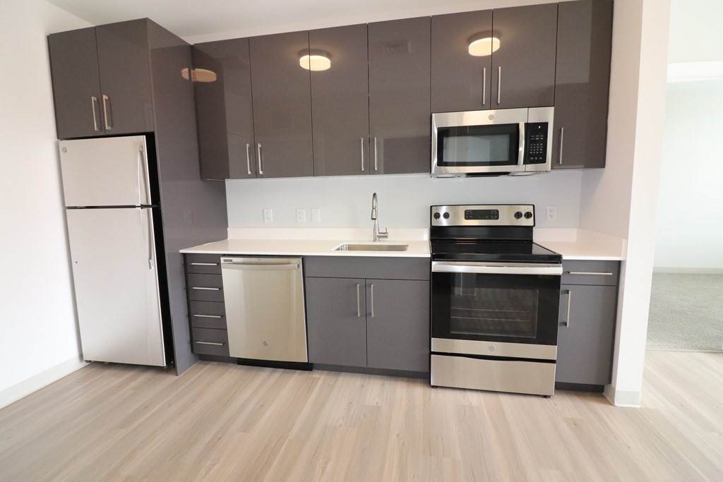 171 Washington St - Photo 1