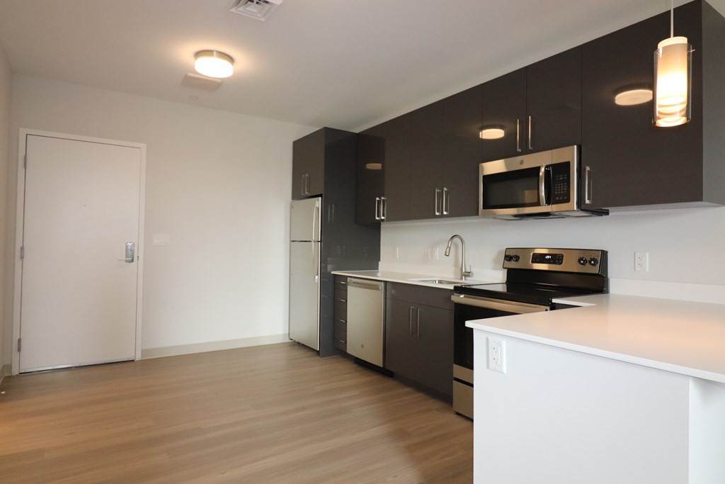 171 Washington St - Photo 1