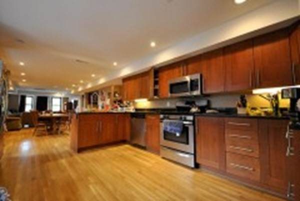 39 Woodstock Ave - Photo 1