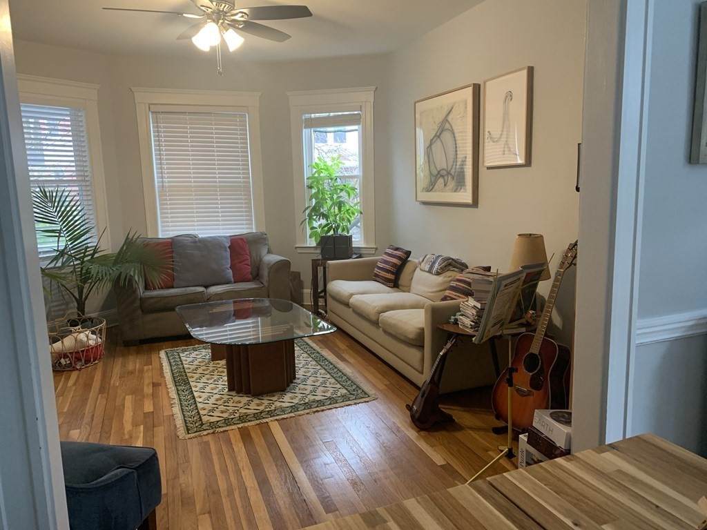79 Paul Gore St - Photo 1