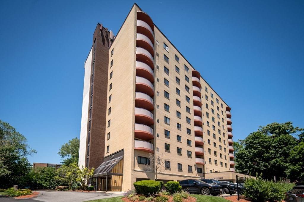 2500 Mystic Valley Pkwy - Photo 1