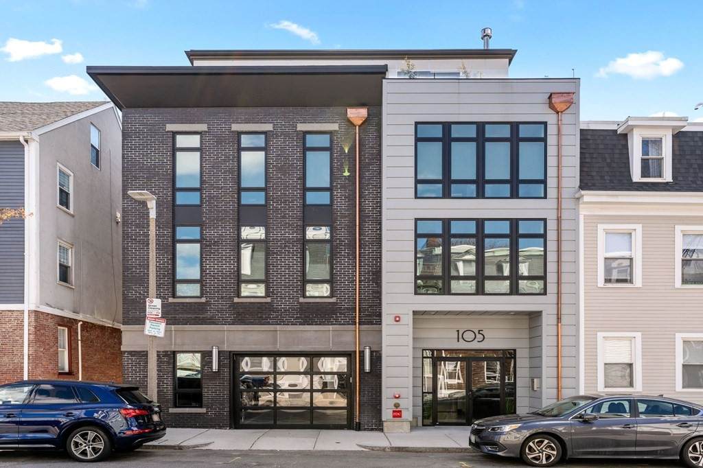 105 W 3Rd St - Photo 1