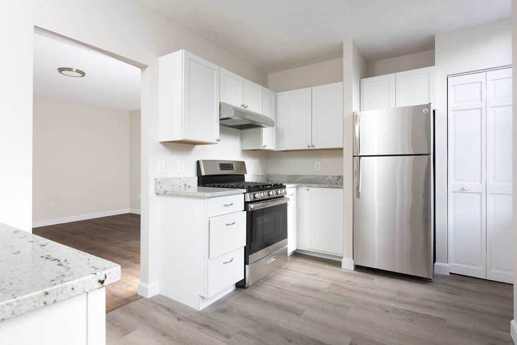 304 Shawmut Ave - Photo 1