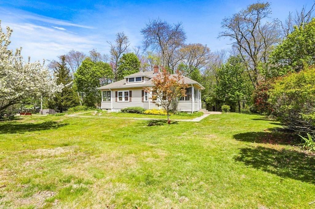 1100 Middle St - Photo 1
