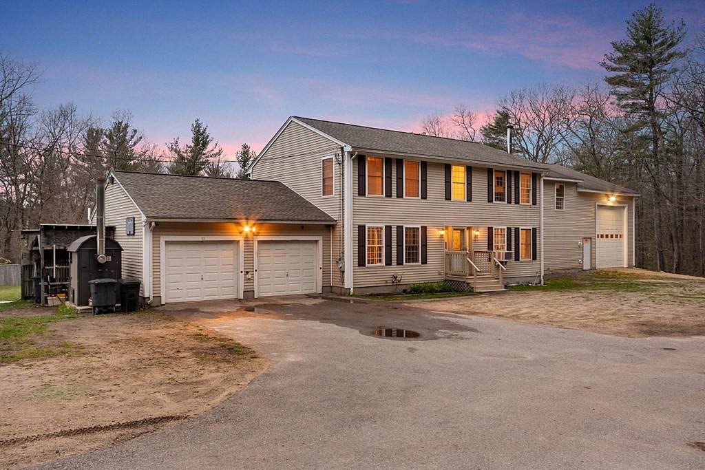 11 Raymond Huntington Hwy - Photo 1