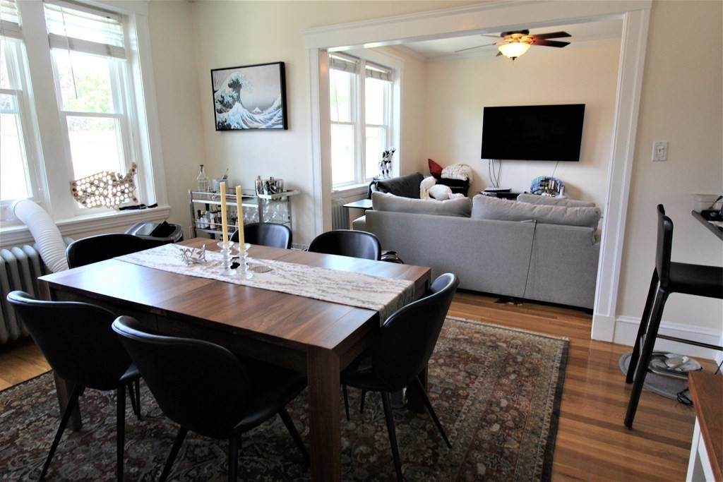 231 Freeman St - Photo 1