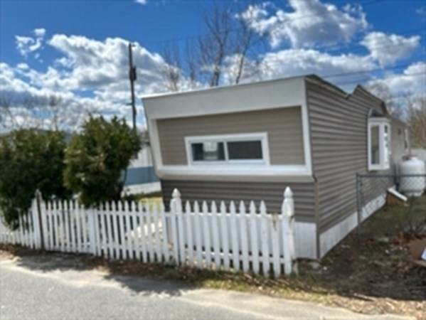 229 Miller St - Photo 1