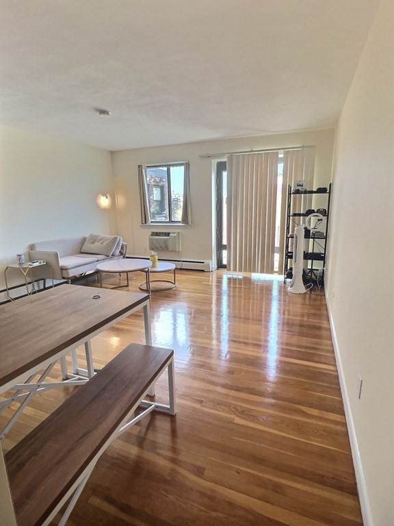 1027 Commonwealth Ave - Photo 1