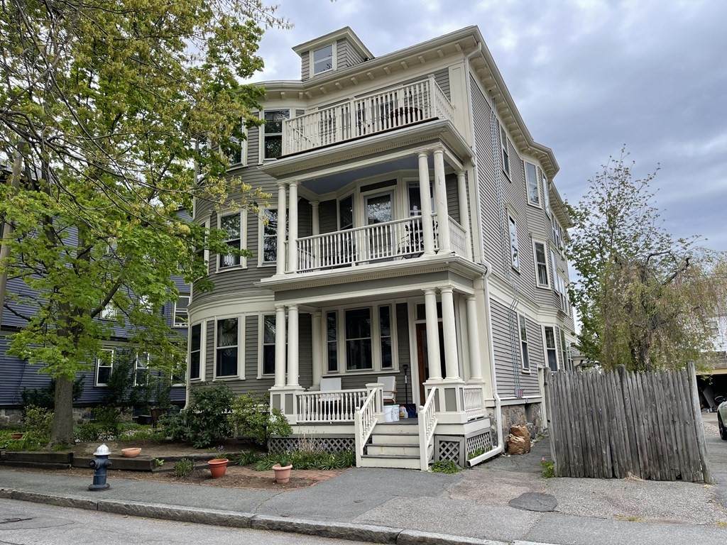 27 Stanton Rd - Photo 1
