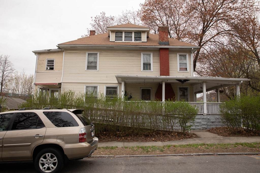 860 Chestnut St - Photo 1