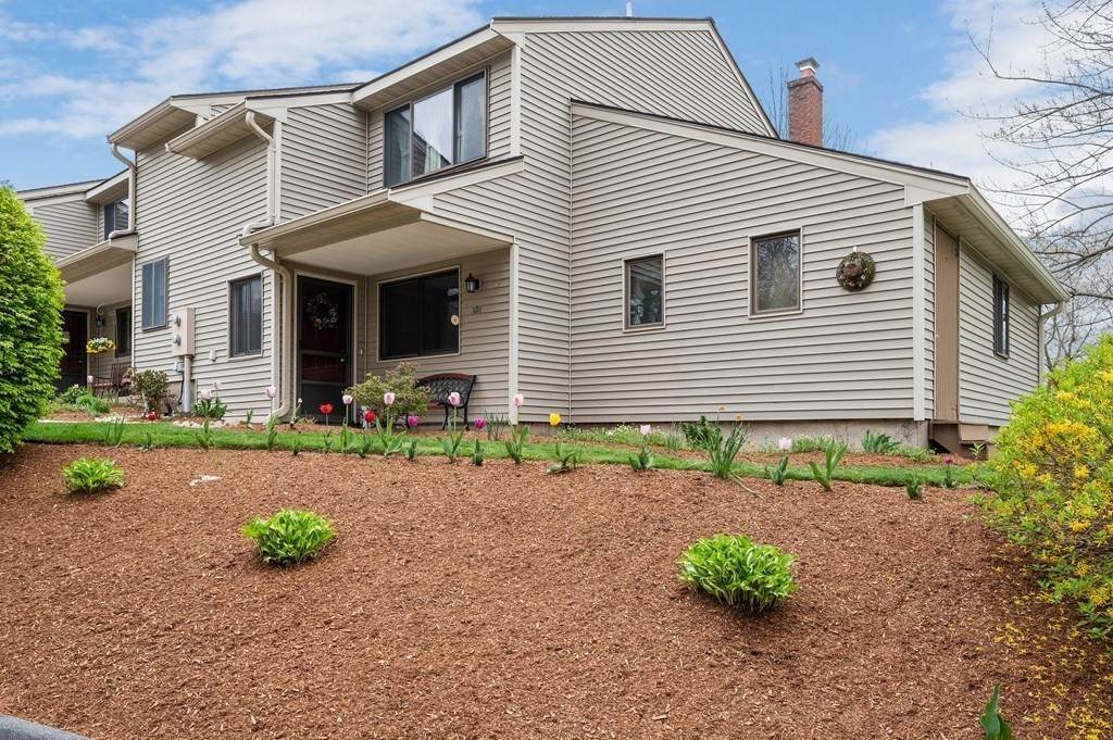 131 Highwood Dr - Photo 1