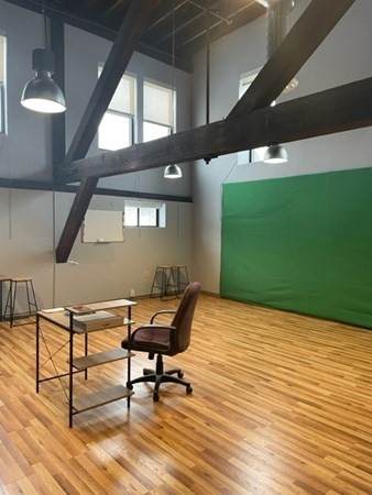 1121 Washington St - Photo 1