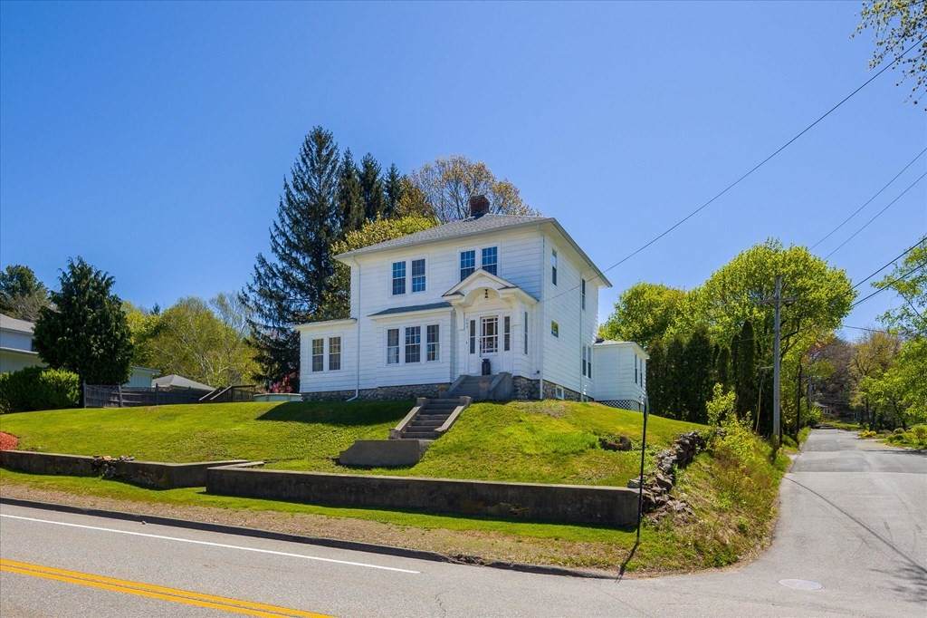263 Maple Ave - Photo 1