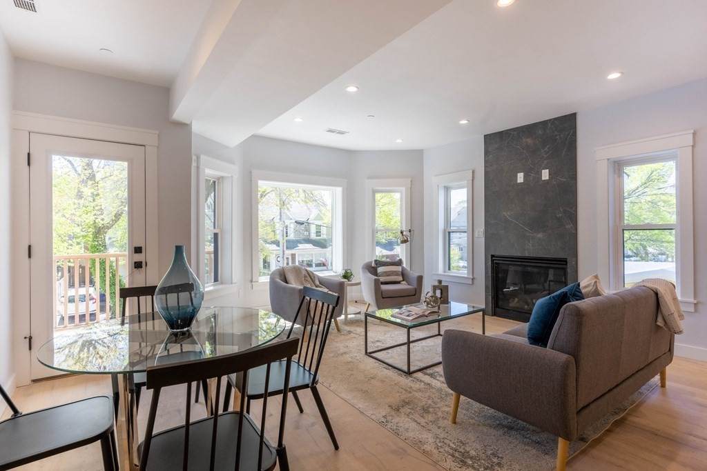 82 Willow Ave - Photo 1