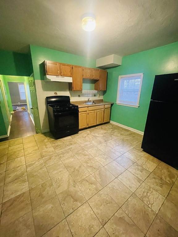 9 Everett Street - Photo 1