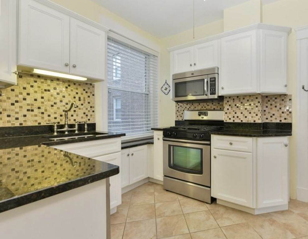 143 Babcock - Photo 1