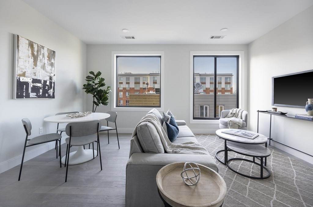 152 Liverpool - Photo 1